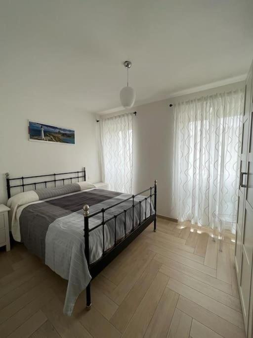 임페리아 Appartato A 5 Minuti Dal Mare 아파트 외부 사진